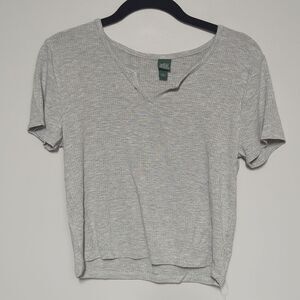 Wild Fable Gray V Neck Ribbed Short Sleeve Shirt